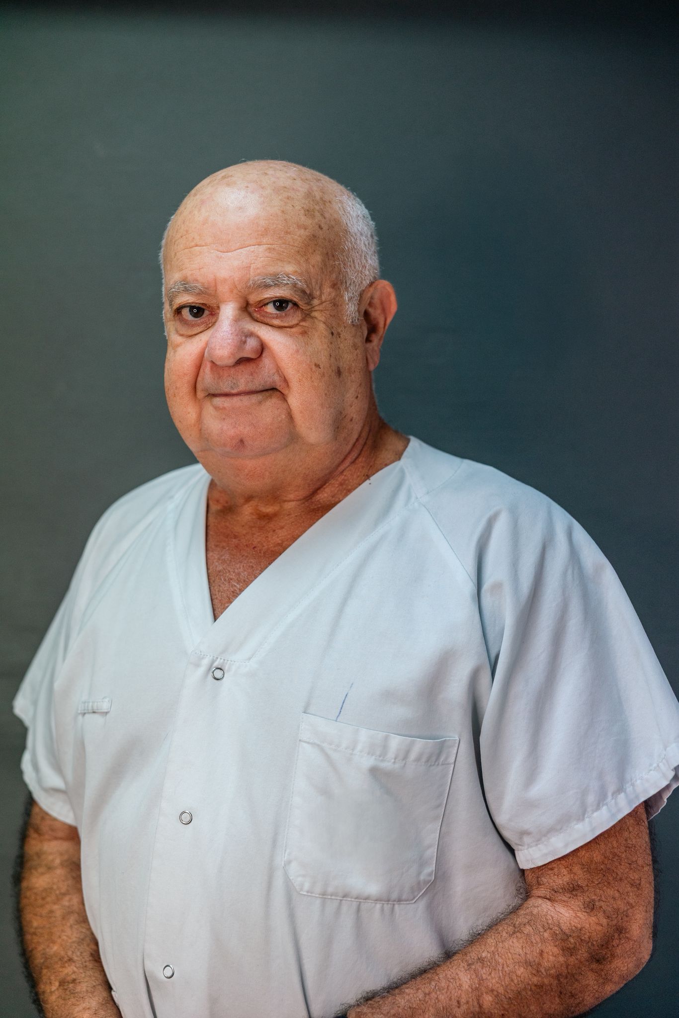 Dr. Esteban Keklikian en consulta